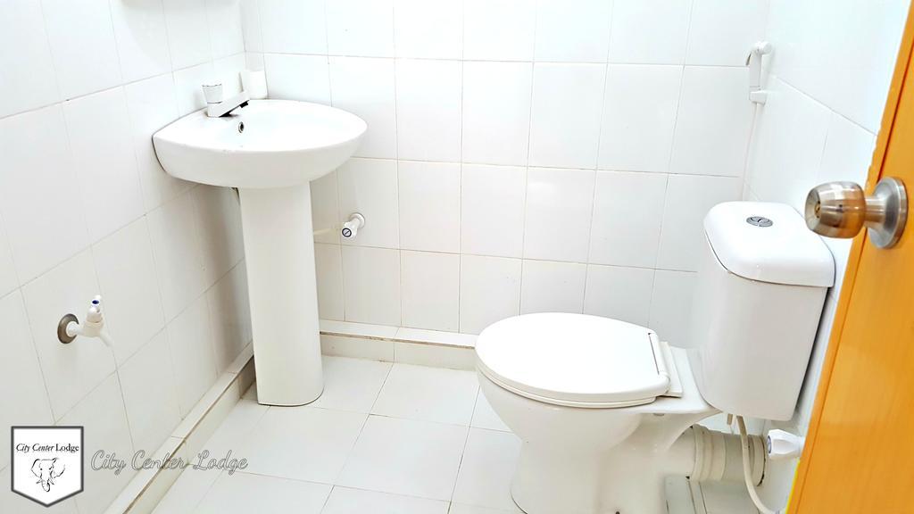 City Centre Lodge Ponnarankulama エクステリア 写真
